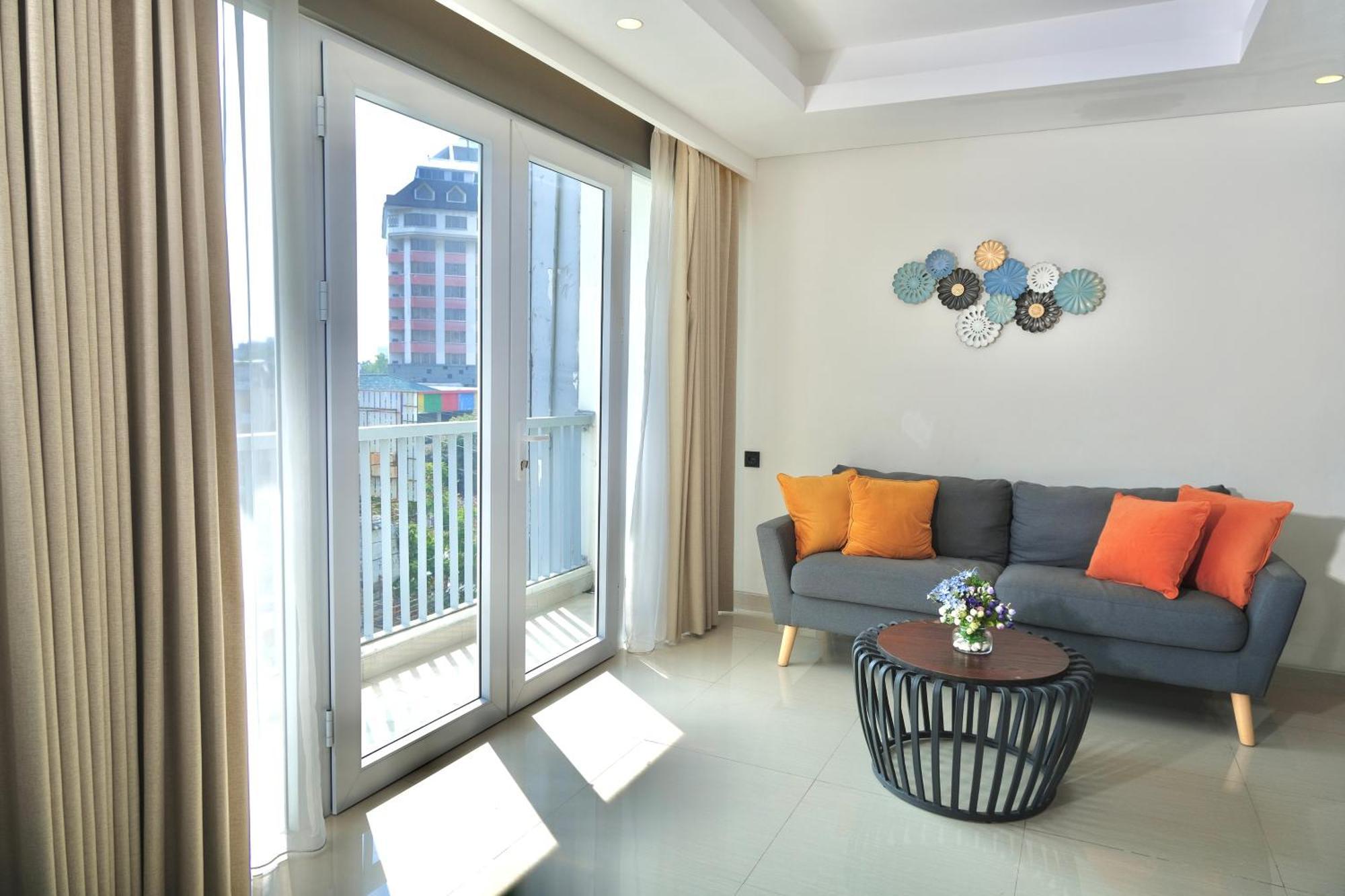@Hom Semarang Simpang Lima Hotel Exterior foto