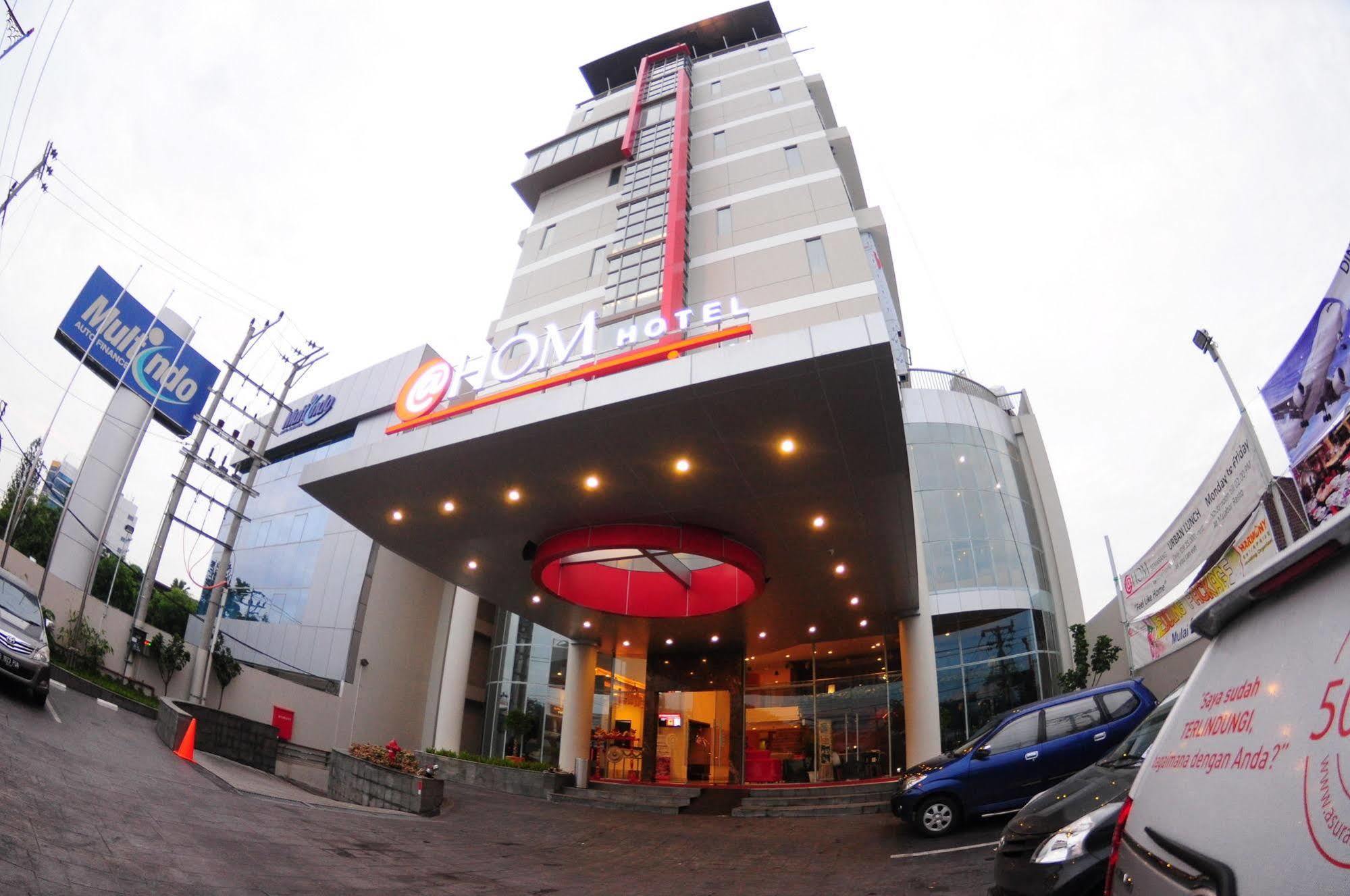 @Hom Semarang Simpang Lima Hotel Exterior foto